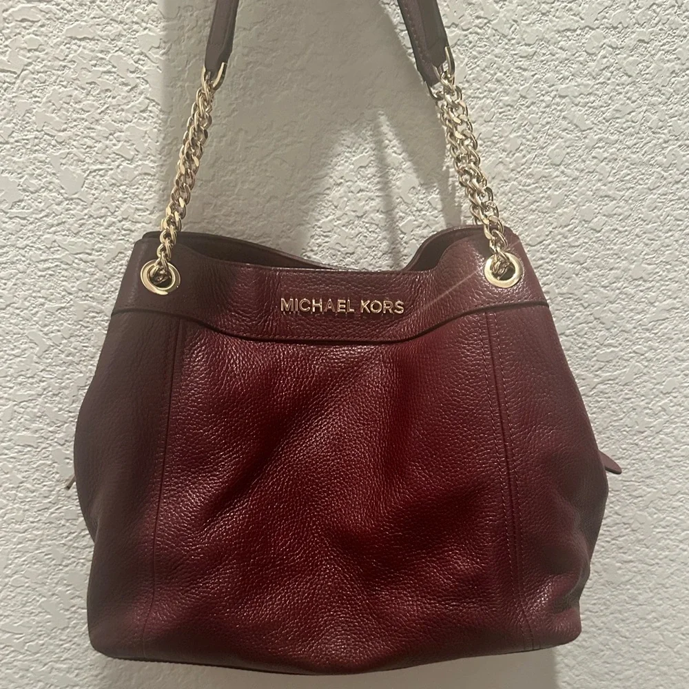 Michael Kors Jet Set Merlot Pebbled Leather Large Shoulder Bag Tote Chain Strap